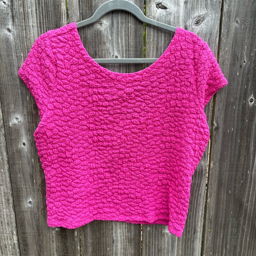 Textured Scoop Neck Tee